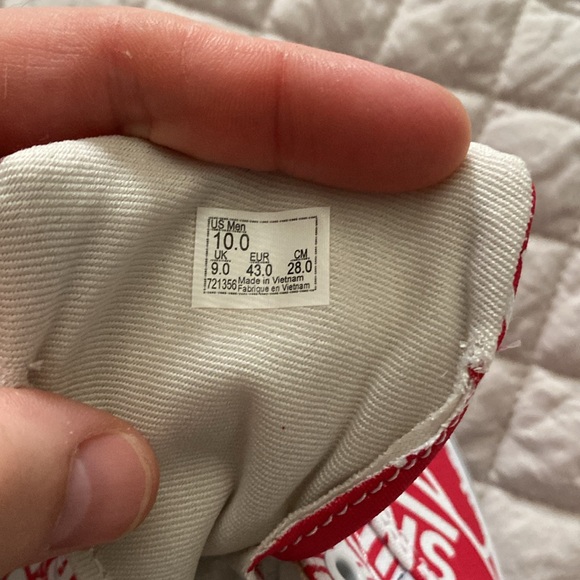 Men’s Vans - Picture 3 of 4